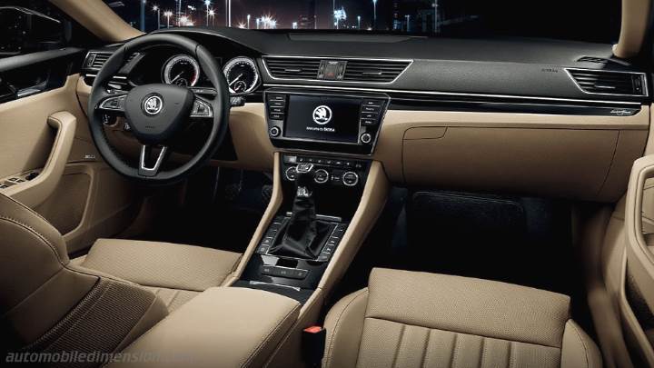 Skoda Superb Combi 2015 instrumentbräda