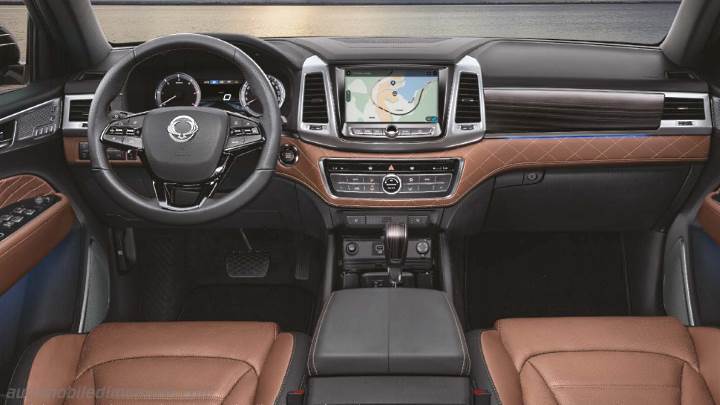 SsangYong Rexton 2018 dashboard