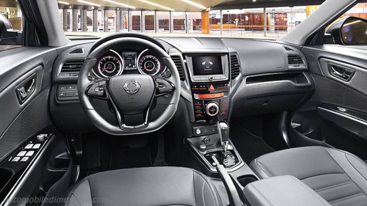 SsangYong XLV 2016 dashboard