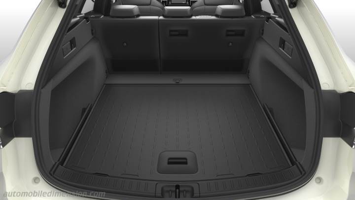 Suzuki Swace 2021 boot space