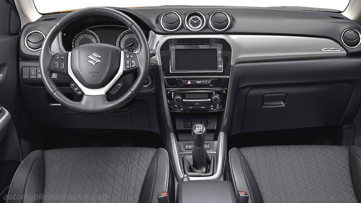 Suzuki Vitara 2019 dashboard