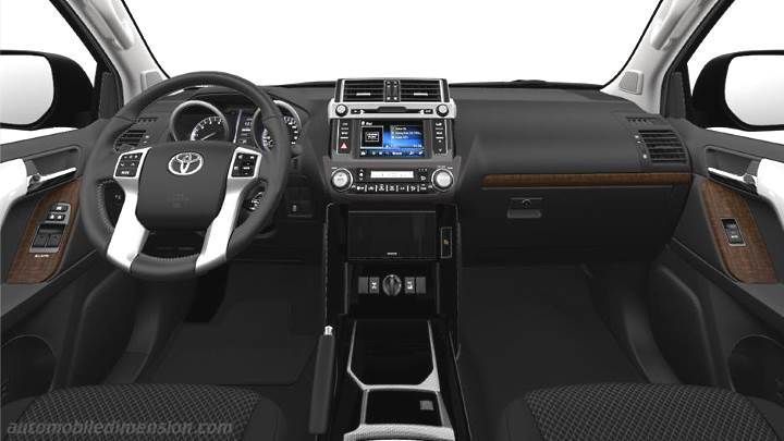 Toyota Land Cruiser 3p 2013 instrumentbräda