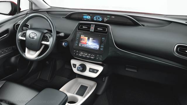 Toyota Prius 2016 dashboard