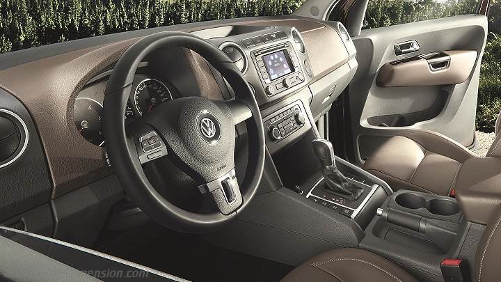 Volkswagen Amarok 2011 dashboard