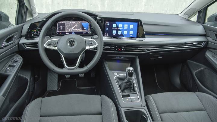 Volkswagen Golf 2020 dashboard