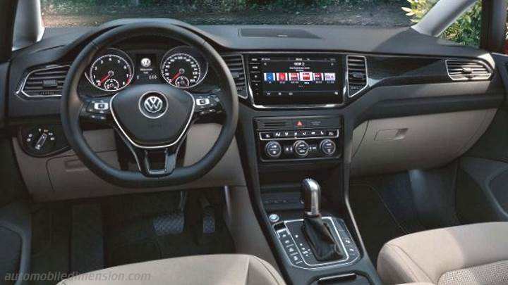 Volkswagen Golf Sportsvan 2018 dashboard