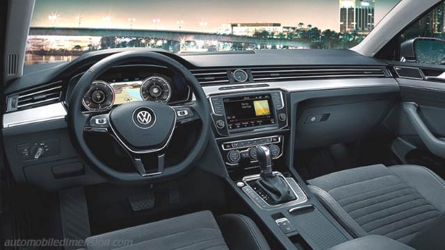 Volkswagen Passat Variant 2015 Abmessungen