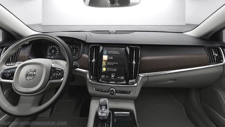 Volvo S90 2020 dashboard