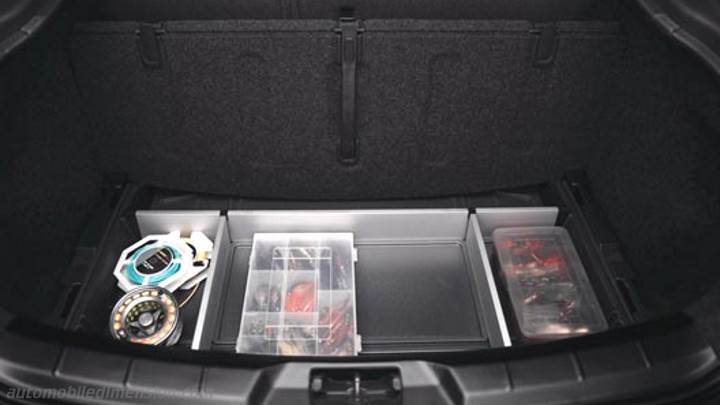Volvo V40 Cross Country 2016 boot space