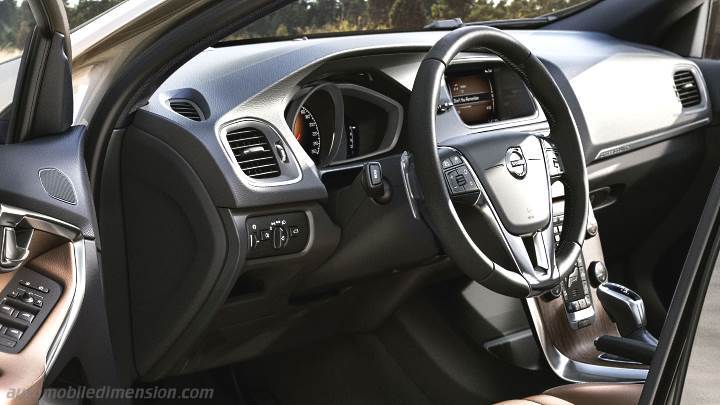 Volvo V40 Cross Country 2016 dashboard