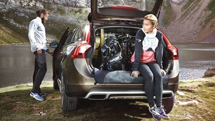 Volvo V60 Cross Country 2015 bagageutrymme