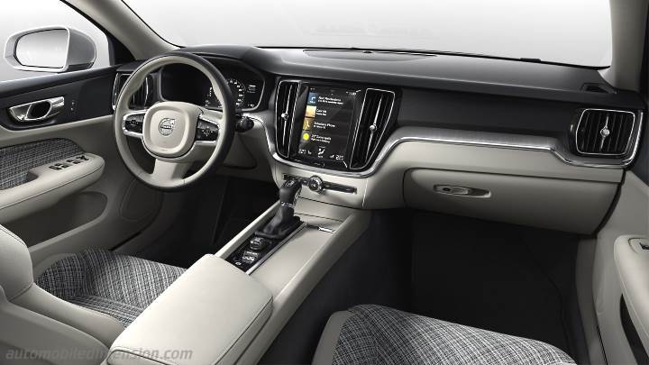 Volvo V60 Cross Country 2019 instrumentbräda