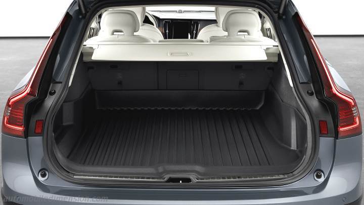 Volvo V90 Cross Country 2020 boot space